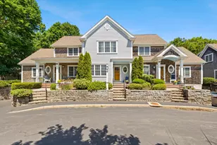 480 Main St, Falmouth, MA 02540 - Photo 1
