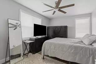 35 Shaw St, Lowell, MA 01851 - Photo 13