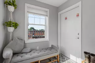 35 Shaw St, Lowell, MA 01851 - Photo 17