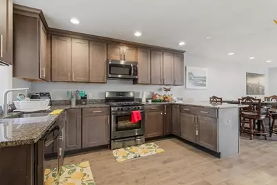 35 Shaw St, Lowell, MA 01851 - Photo 7