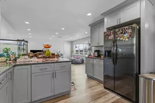 35 Shaw St, Lowell, MA 01851 - Photo 23