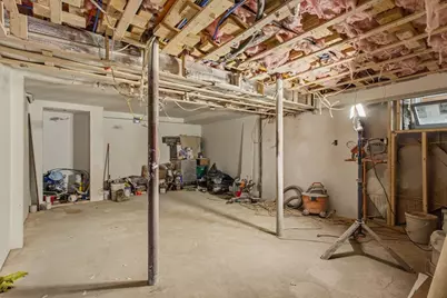 35 Shaw St, Lowell, MA 01851 - Photo 31