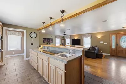 26 Paderewski Street, Chicopee, MA 01013 - Photo 11