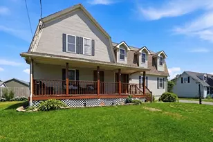 26 Paderewski St, Chicopee, MA 01013 - Photo 1