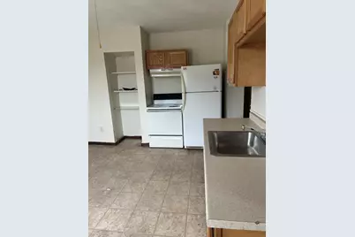 448 Dickinson #2R, Springfield, MA 01108 - Photo 3