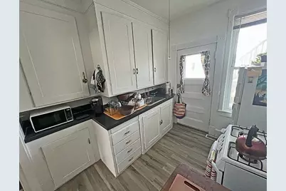 655 Westford St, Lowell, MA 01851 - Photo 11