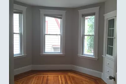 17 Usher #2, Medford, MA 02155 - Photo 5