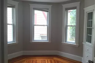17 Usher, Medford, MA 02155 - Photo 5