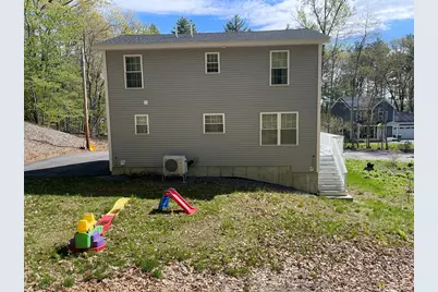 122 Swan Ave, Fitchburg, MA 01420 - Photo 3