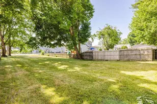 13 Wood St, Somerset, MA 02726 - Photo 7