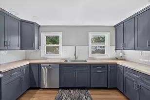17 Rockwood Ln, Lawrence, MA 01843 - Photo 11