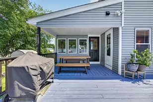 17 Rockwood Ln, Lawrence, MA 01843 - Photo 37
