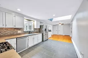 16 Pine View Dr, Barnstable, MA 02635 - Photo 5
