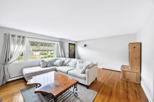 16 Pine View Dr, Barnstable, MA 02635 - Photo 3