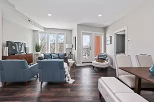 734 South St, Boston, MA 02131 - Photo 3
