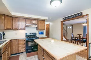 223 Mazarin St, Springfield, MA 01151 - Photo 17