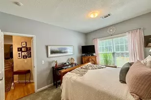 84 Bradford Commons Ln, Braintree, MA 02184 - Photo 11
