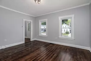 38 Cottage St, Leominster, MA 01453 - Photo 9