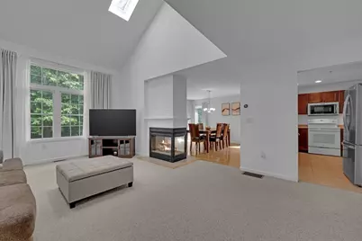 27 Robert Cir #27, Grafton, MA 01536 - Photo 7