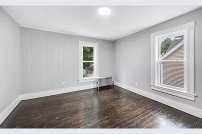 15 Myrtle Ave, Holyoke, MA 01040 - Photo 23