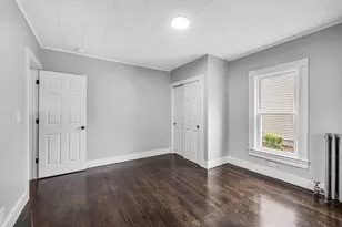 15 Myrtle Ave, Holyoke, MA 01040 - Photo 3