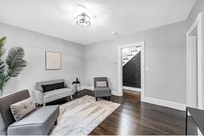 15 Myrtle Ave, Holyoke, MA 01040 - Photo 5