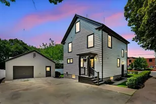 66 Linden St, Newton, MA 02464 - Photo 25