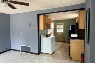 43 Birch St, Saugus, MA 01906 - Photo 3
