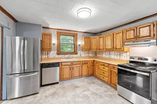 354 Massachusetts Ave, Lunenburg, MA 01462 - Photo 15