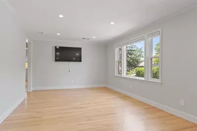 49 Lakeview Ave, Waltham, MA 02451 - Photo 7