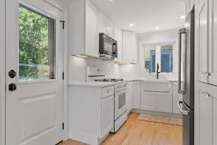 49 Lakeview Ave, Waltham, MA 02451 - Photo 9