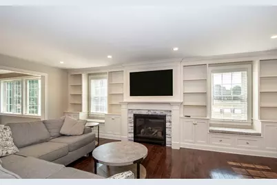 81 Meredith Way, Weymouth, MA 02189 - Photo 9
