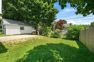 101 Bay State Rd, Worcester, MA 01606 - Photo 35