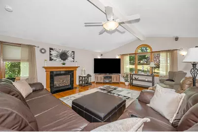 6 Surrey Rd, Woburn, MA 01801 - Photo 9