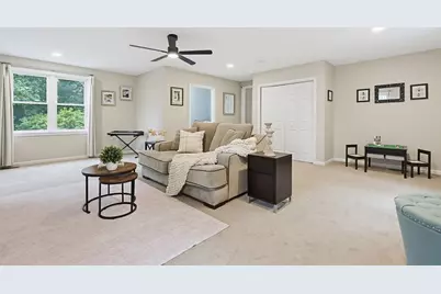 4 Cormier Cir, Milford, MA 01757 - Photo 13