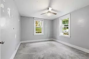 214 High St, Webster, MA 01570 - Photo 11