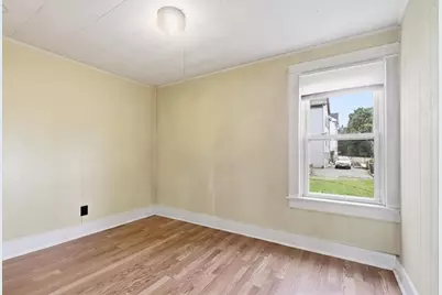 214 High St, Webster, MA 01570 - Photo 21