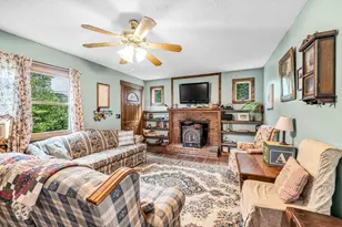 17 Elm St, Monson, MA 01057 - Photo 9