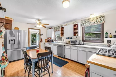 17 Elm St, Monson, MA 01057 - Photo 11
