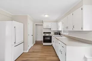 44 West Walnut, Milford, MA 01757 - Photo 13