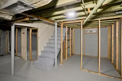 102 San Miguel St, Springfield, MA 01104 - Photo 33