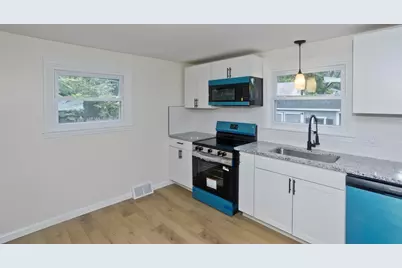 102 San Miguel St, Springfield, MA 01104 - Photo 13