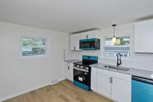 102 San Miguel St, Springfield, MA 01104 - Photo 13