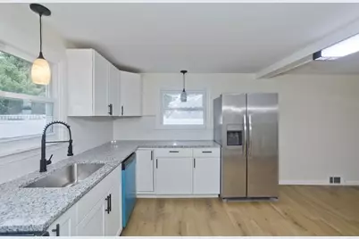 102 San Miguel St, Springfield, MA 01104 - Photo 11
