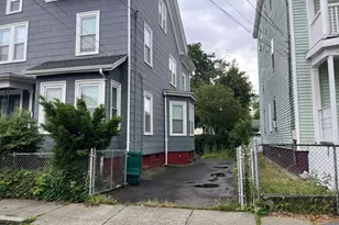42 Whittier St, Lynn, MA 01902 - Photo 3