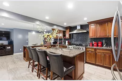 73 Wareham St, Middleborough, MA 02346 - Photo 9