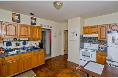 60-62 Shawmut Ave, Holyoke, MA 01040 - Photo 11