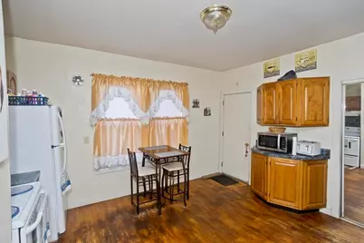 60-62 Shawmut Ave, Holyoke, MA 01040 - Photo 13