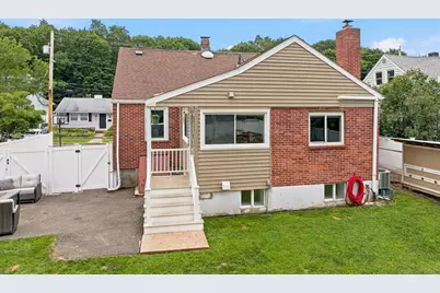 32 North Mountain, Melrose, MA 02176 - Photo 5