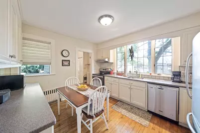 18 Plymouth St, Abington, MA 02351 - Photo 3